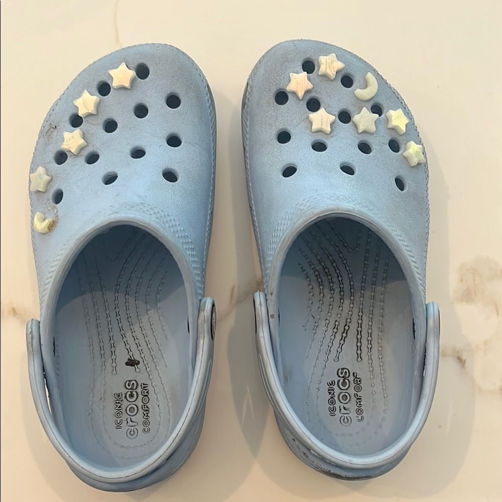 CROCS Blue Sandals with Ventilation and Sturdy Sole